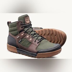 Women’s Lem’s Hiking Boots (8.5 but run small)